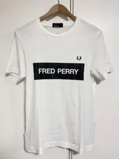 【送料無料】FRED PERRYフレッドペリーのTシャツ　 Sサイズ　白