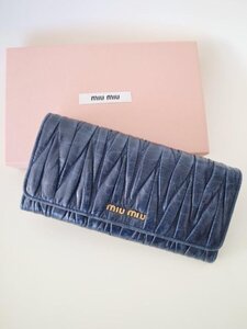 【送料込】 miu miu ミュウミュウ ファッション小物 財布 ネイビー 紺 長財布 ロングウォレット マトラッセ レザー メタルロゴ/6438203