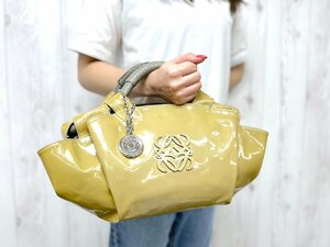 極美品 LOEWE ロエベ アナグラム ナッパアイレ ハンドバッグ バッグ パテントレザー カーキ系×グレー 75174Y