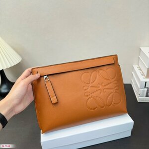 極美品■ LOEWE ロエベ メンズ アナグラム クラッチバッグ セカンド ボディ ビジネスバッグ デカロゴ レザー 現行 ブラウン