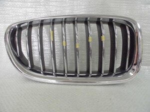 ☆即決☆BMW/F10/F11/5シリーズ/純正品/右フロントグリル/7336478