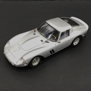 CMC 1/15 フェラーリ Ferrari 250 GTO - Silver 1962 M-151 ミニカー モデルカー 付属品あり ホビー QR065-636