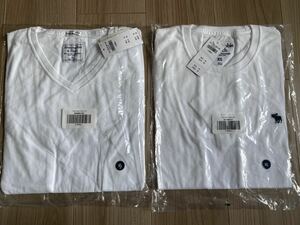 新品Abercrombie & Fitch(アバクロンビー & フィッチ)メンズVネック×丸首Tシャツ ホワイト2枚セット