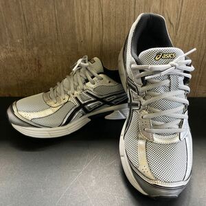 未使用品 asics アシックス スニーカー ウォーキング ランニング シューズ 靴 スポーツ ローカット シルバー グレー 26.5㎝