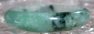 ソーティング付き ミャンマー産 高級 淡い本翡翠Green原石 バングル