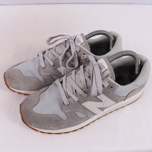 520 ニューバランス 26.0cm/new balance 灰 グレー 中古 古着 スニーカー メンズ スニーカー yy4772