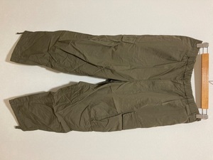 ☆ユニクロ　パラシュートカーゴパンツ　M(76-84cm)　オリーブ色　UNIQLO