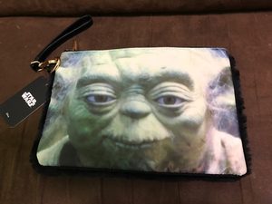 新品 スターウォーズ ヨーダ クラッチ バッグ フラット ポーチ ファー ふわふわ YODA