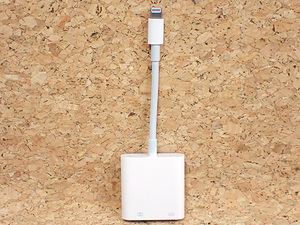 【中古】Apple 純正 Lightning - USB 3カメラアダプタ A1619 MK0W2AM/A《全国一律送料430円》(PJA1128-6)