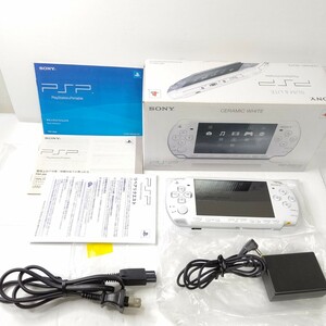 PSP2000 セラミックホワイト　極美品　プレイステーションポータブル　ソニー