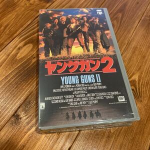 VHS ビデオテープ ヤングガン2 エミリオ・エステベス キーファー・サザーランド ルー・ダイヤモンド・フィリップス