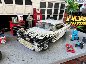 ムーンアイズ限定　M2ミニカー　1957年シボレー　ベルエア　ハードトップ　ムーンアイズ　ダイキャストミニカー　1/24スケール