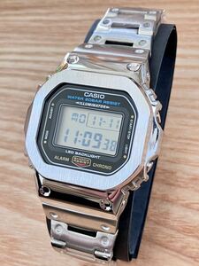 新品 フルメタル CASIO カシオG-SHOCK GショックDW-5600UE DW-5600 カスタム 本体付き デジタル腕時計 ステンレス シルバーベゼル＆ベルト