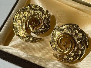 ヴィンテージ ** Avon ゴールドトーンの美しいイヤリング vintage earrings USA