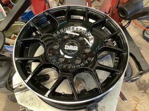 ファブレス　バローネ　FABULOUS BARONE MC-7 グロスブラック　1本のみ　 17x6.5 インセット38 PCD139.7 ハイエース