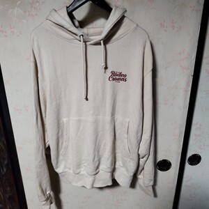 送料無料　RODEO CROWNS MIX PATCH HOODIE　ロデオクラウンズ　ワッペン　パーカー　フリーサイズ　中古　身幅約60ｃｍ　着丈約63ｃｍ