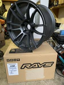 【入手困難】新品未使用　RAYS グラムライツ　57XR ガンメタMF 10.5J 18インチ プラス12 箱入り 2本セット　57エクストリーム