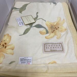 ● ROMANCE COTTON BLANKET 綿毛布 140cm×200cm ベージュ 花柄 綿100％ 寝具 未使用品 ●