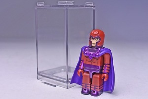 【MARVEL SUPER HEROES キューブリック】★MAGNETO★純正ディスプレイケース付★SERIES 3★MEDICOM TOY★KUBRICK★メディコムトイ★