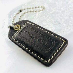 【77】 COACH コーチ チャーム キーホルダー レザー プレート シンプル オシャレ 全長 11㎝ 4.2ｇ（1764）