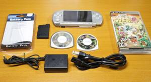 PSP-2000　プレイステーションポータブル シルバー　バッテリー交換済　充電器/メモリースティック1GB/ソフト(モンハン) 　