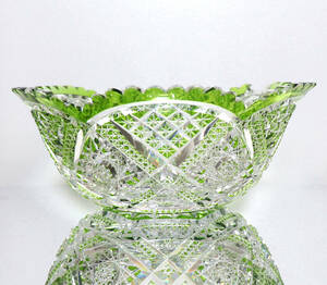 オールド・バカラ (BACCARAT) 1890年 美術館級 大型 黄緑色被せ切子 丸鉢 アートピース 春海商店 ボウル コンポート バスケット ギヤマン