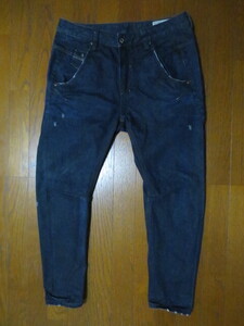 DIESEL RELAXED-BOYFRIEND LOW WAIST MADE IN MOROCCO　ディーゼル　ダメージ加工　立体裁断スリムデニムジーンズ　サルエル　３０