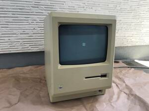 Apple Macintosh Model Number M0001 マッキントッシュ