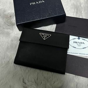 美品　PRADA プラダ　折り財布　ナイロン　三角ロゴプレート　ブラック　 ウォレット