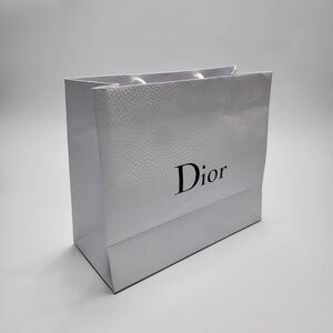 ●Dior 紙袋●ディオール 袋のみ 幅27㎝×高23㎝×奥12㎝ 使用感有 中古 Used 空箱・ケースシリーズ k92682-12