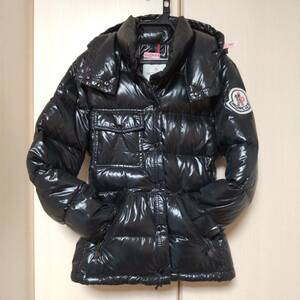 即決送料無料 モンクレール MONCLER ダウンジャケット デカワッペン/デカロゴ フード付き 黒 OO/S位