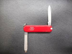 ナイフ　ビクトリノックス　VICTORINOX ２丁出し　赤　ヤスリ付