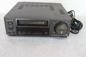 Y08/676 SONY ソニー VIDEO CASSETTE RECORDER EV-S55 8ミリビデオデッキ 通電確認済み ジャンク