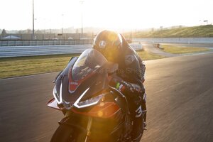 BT MOTO 社製 ECU書き換えソフトウエア APRILIA RSV4 2021～2024 年式