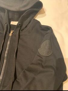 【新品】Moncler 女性用パーカー Sサイズ