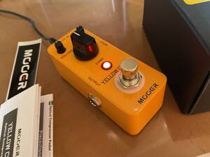 送料無料　新品同様　Mooer Yellow Comp ムーアー　コンプレッサー エフェクター