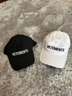 VETEMENTS ユニセックス　キャップ 黒色