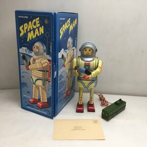 Y112210■ジャンク 動作不可 SCHYLLING ブリキ SPACE MAN 高さ約23.5cm コレクターシリーズ 電動 リモコン 箱付き■