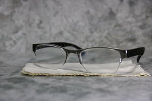 ★博士ルーペ　眼鏡型拡大鏡　グレーデミ　2倍　3.50　ケース、クロス付き