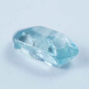 2.00ct ブルージルコン結晶 カンボジア産