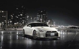 日産 GT-R R35 中期型 2011年 ホワイト 夜景 ニッサン 絵画風 壁紙ポスター 特大ワイド版921×576mm（はがせるシール式）028W1