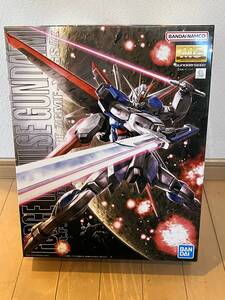 新品未開封 機動戦士ガンダムSEEDデスティニー MG 1/100 ZGMF-X56S/α フォースインパルスガンダム