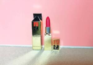  完全未使用 新品 箱入り 赤リップ ルージュピュール 75番 rouge star / star red サンローラン 口紅 ysl yves saint laurent