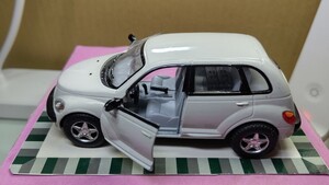 スケール 1/34 CHRYSLER CRUISER ！ 世界の名車シリーズ！ KiNSMART