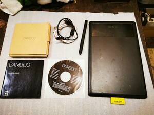 [動作品] wacom ワコム bamboo pen CTL-470 1回触ったくらいですが、道具箱に入れてた為、傷だらけになってしまいました・・・