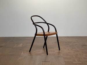 -od0142｜THE CONRAN SHOP TON 名作 ヤロスラフ・ユリツァ 002/TWO ベントウッドミニマムアームダイニングチェア｜THONET ACTUS CIBONE