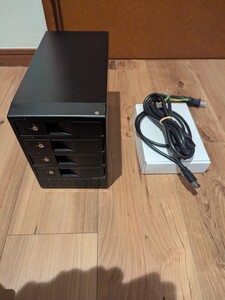 CENTURY　 HDDケース　USB3.0 裸族のカプセルホテルver.2