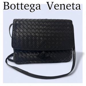 ボッテガヴェネタ　ショルダーバッグ　イントレチャート　レザー　フラップ　フリンジ　クロスボディ　Bottega Veneta 黒　ブラック　