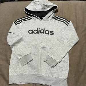 adidas アディダス フー ディー パーカー スウェットパーカー 150cm キッズ 子供服 男の子