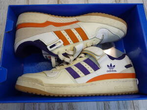 靴7-191♪【80】アディダス adidas FORUM 84 LOW US9 27㎝ GX9049